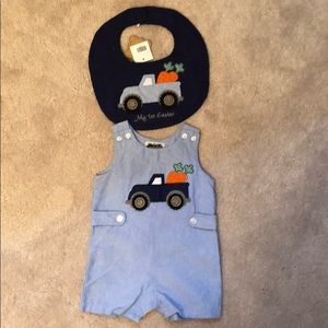 Like New Mud Pie Outfit & NWT Matching Bib